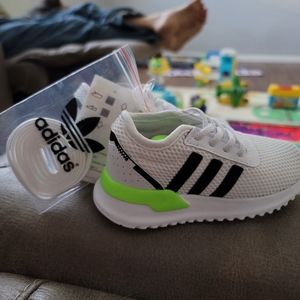 Adidas boys shoes